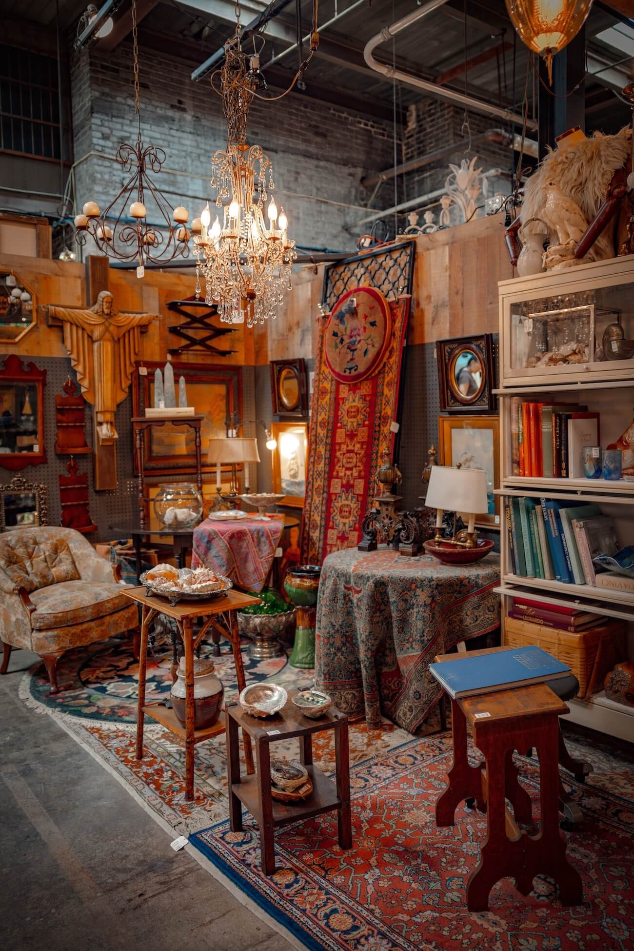 Antiques Shopping on the The Hill